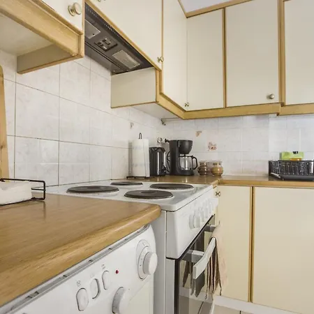 Apartment Francis Getaway In Pireaus *