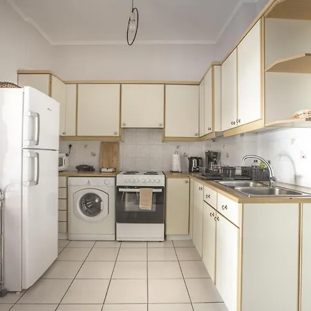 Francis Getaway In Pireaus Apartment